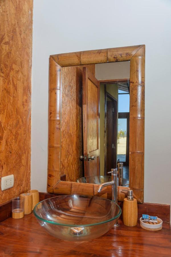 Wallac Bungalows Canoas De Punta Sal Dış mekan fotoğraf